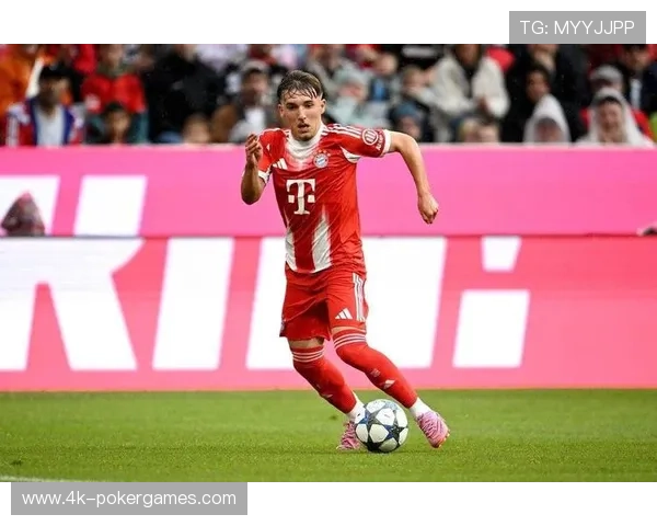 拜仁小将卡尔:一传一射,在安联球场闪耀的17岁新星 拜仁小将卡尔:一传一射,在安联球场闪耀的17岁新星